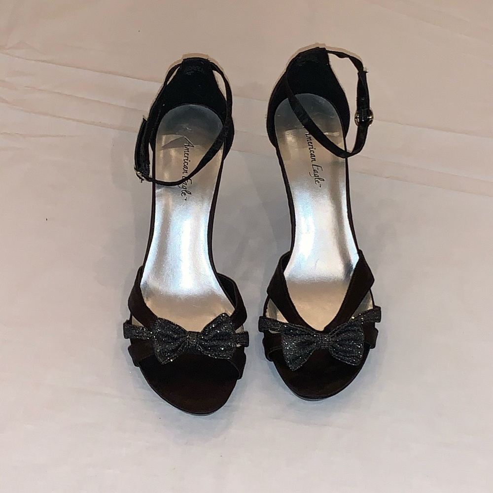 American Eagle: Black open toe pumps, Size: 8 US